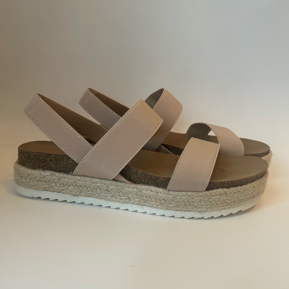 NWOT Steve Madden Sandal Size 5